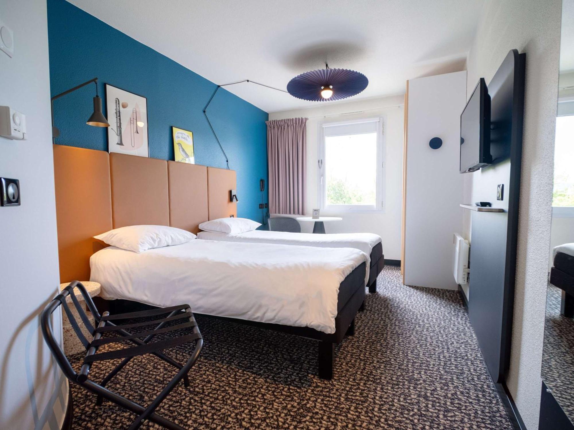 Отель Ibis Avranches Baie Du Mont-Saint-Michel Экстерьер фото